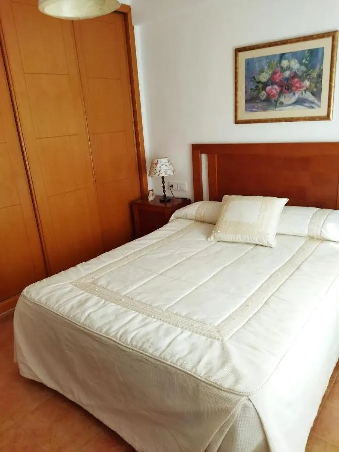 Apartamento Tranquilo Con 3 Dormitorios Cadiz